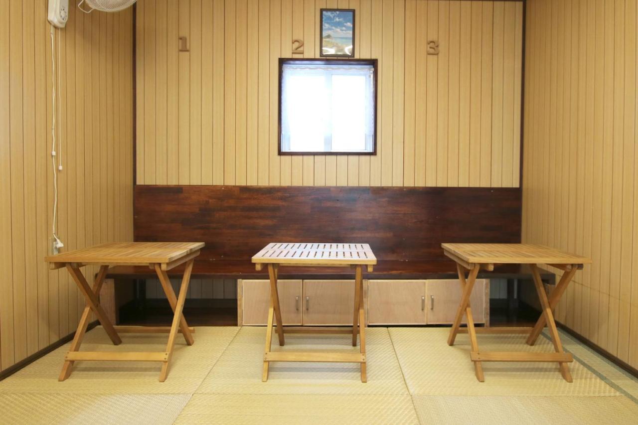 Okinawa Naha Jinjin -沖縄伝統体験型宿じんじん- Екстер'єр фото